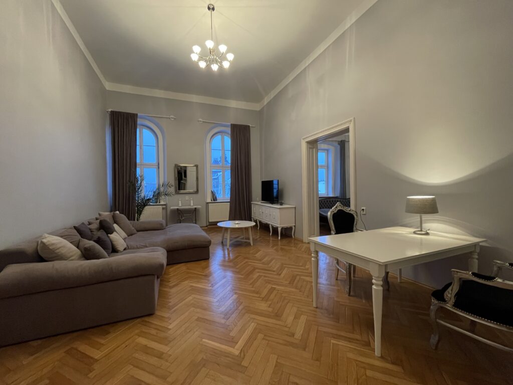 MAŁOLETNI A SPRZEDAŻ NIERUCHOMOŚCI.